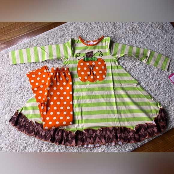 Kids 8 Ricrac & Ruffles Embroidered “K” Fall Set NEW - Picture 1 of 14